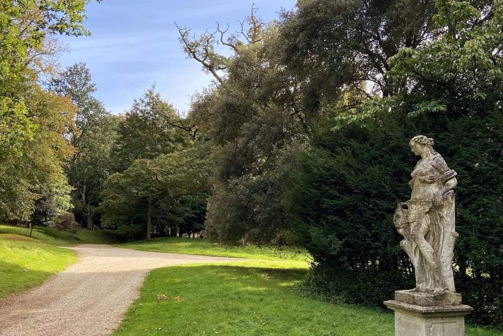 Вілла The Dower House At Parnham Park Бемінстер Екстер'єр фото